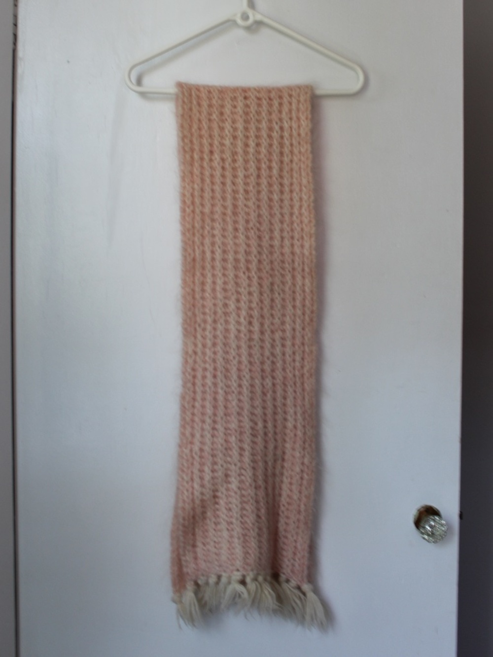 100% Wool Scarf - Pale Pink